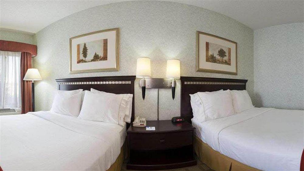 Holiday Inn Express Corydon By Ihg Bagian luar foto