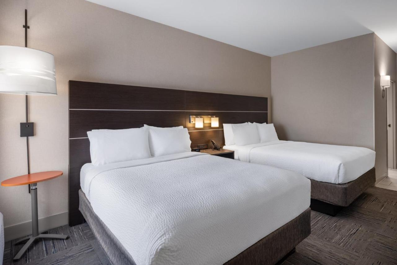 Holiday Inn Express Corydon By Ihg Bagian luar foto