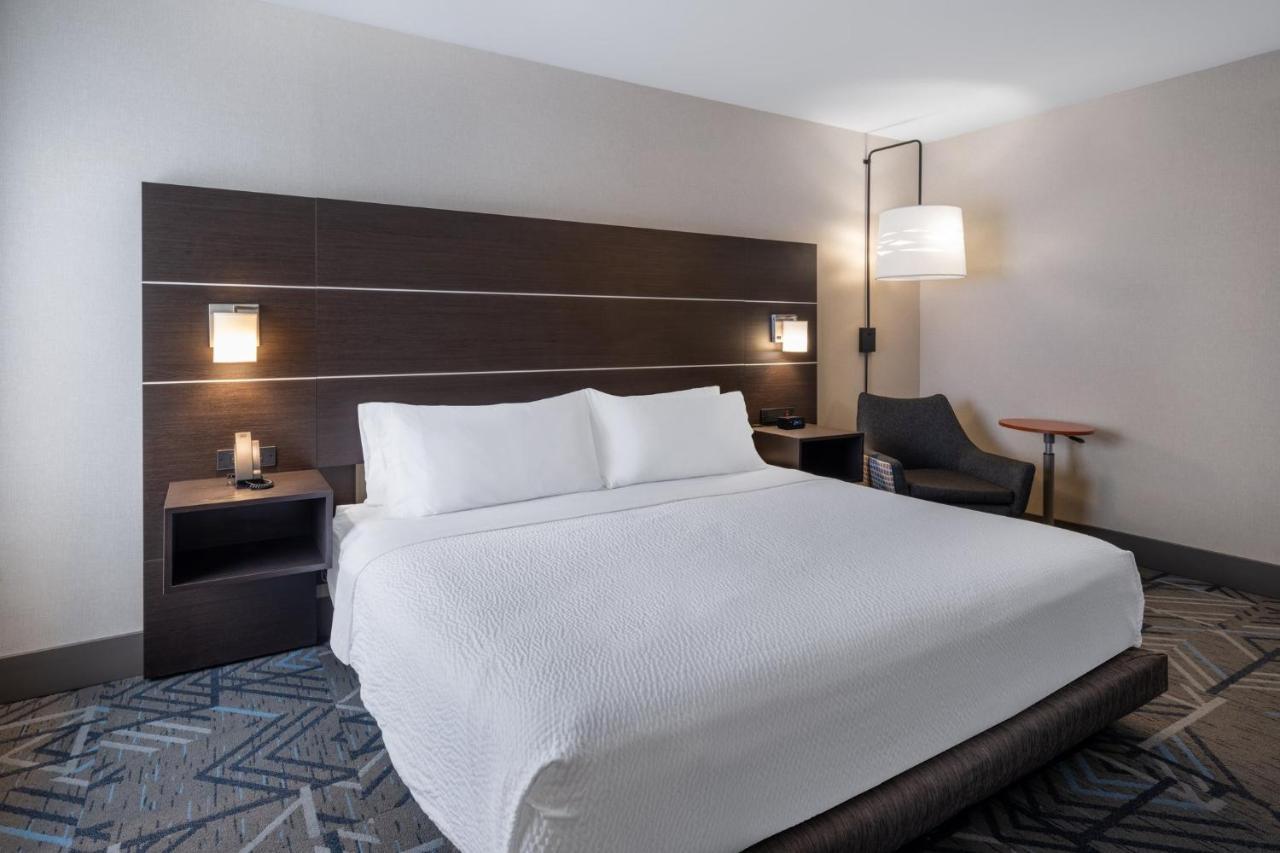 Holiday Inn Express Corydon By Ihg Bagian luar foto