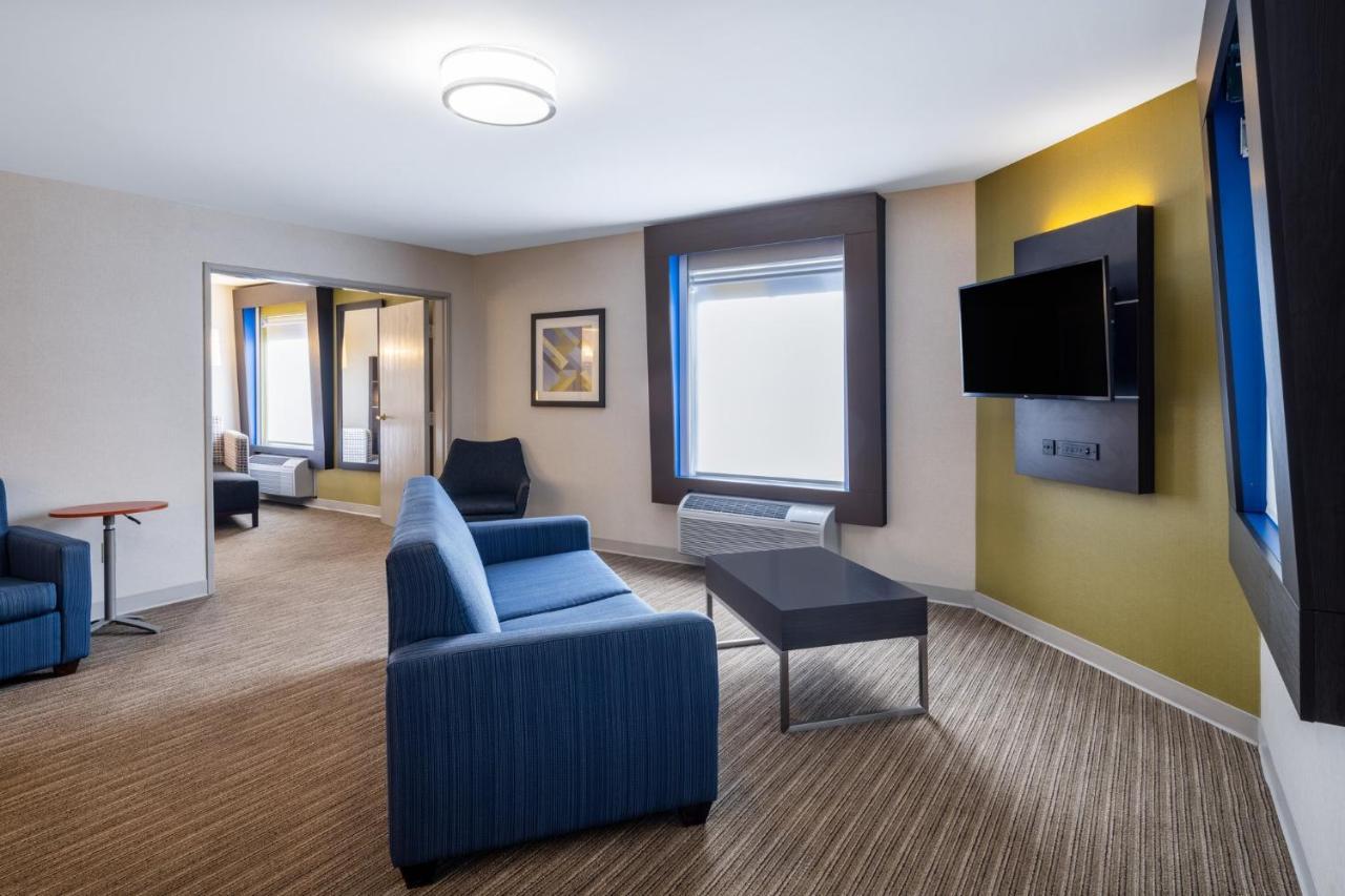 Holiday Inn Express Corydon By Ihg Bagian luar foto