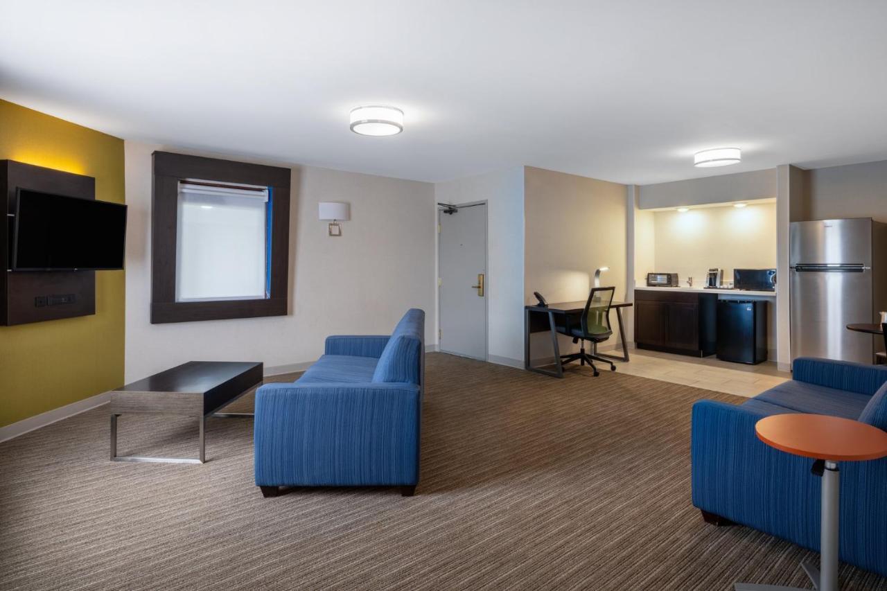 Holiday Inn Express Corydon By Ihg Bagian luar foto