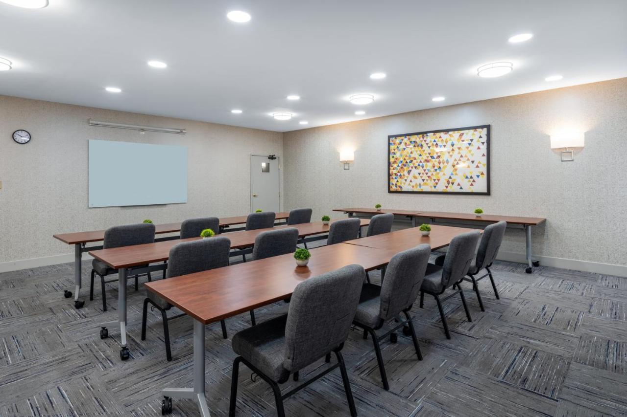 Holiday Inn Express Corydon By Ihg Bagian luar foto