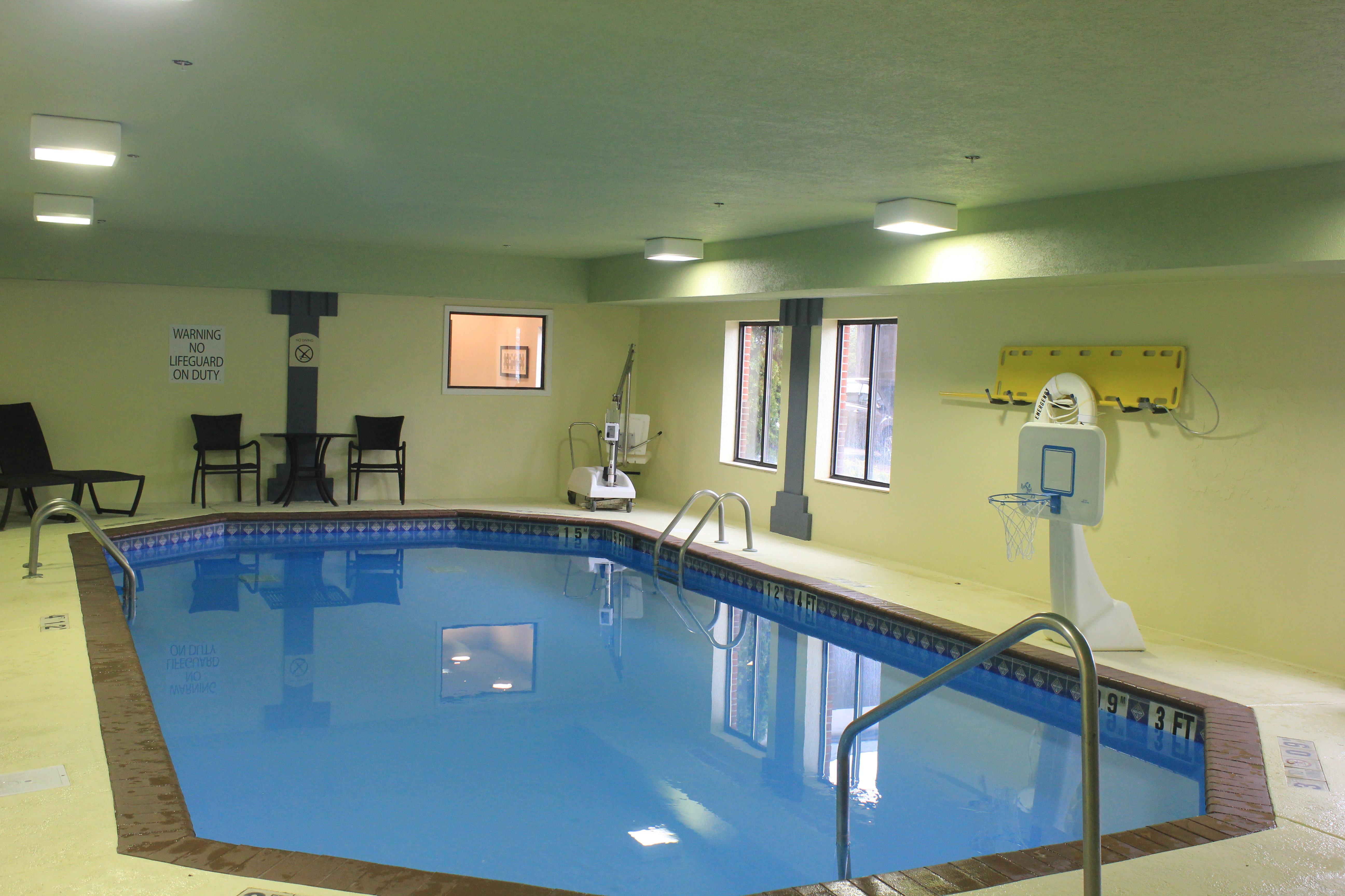 Holiday Inn Express Corydon By Ihg Bagian luar foto