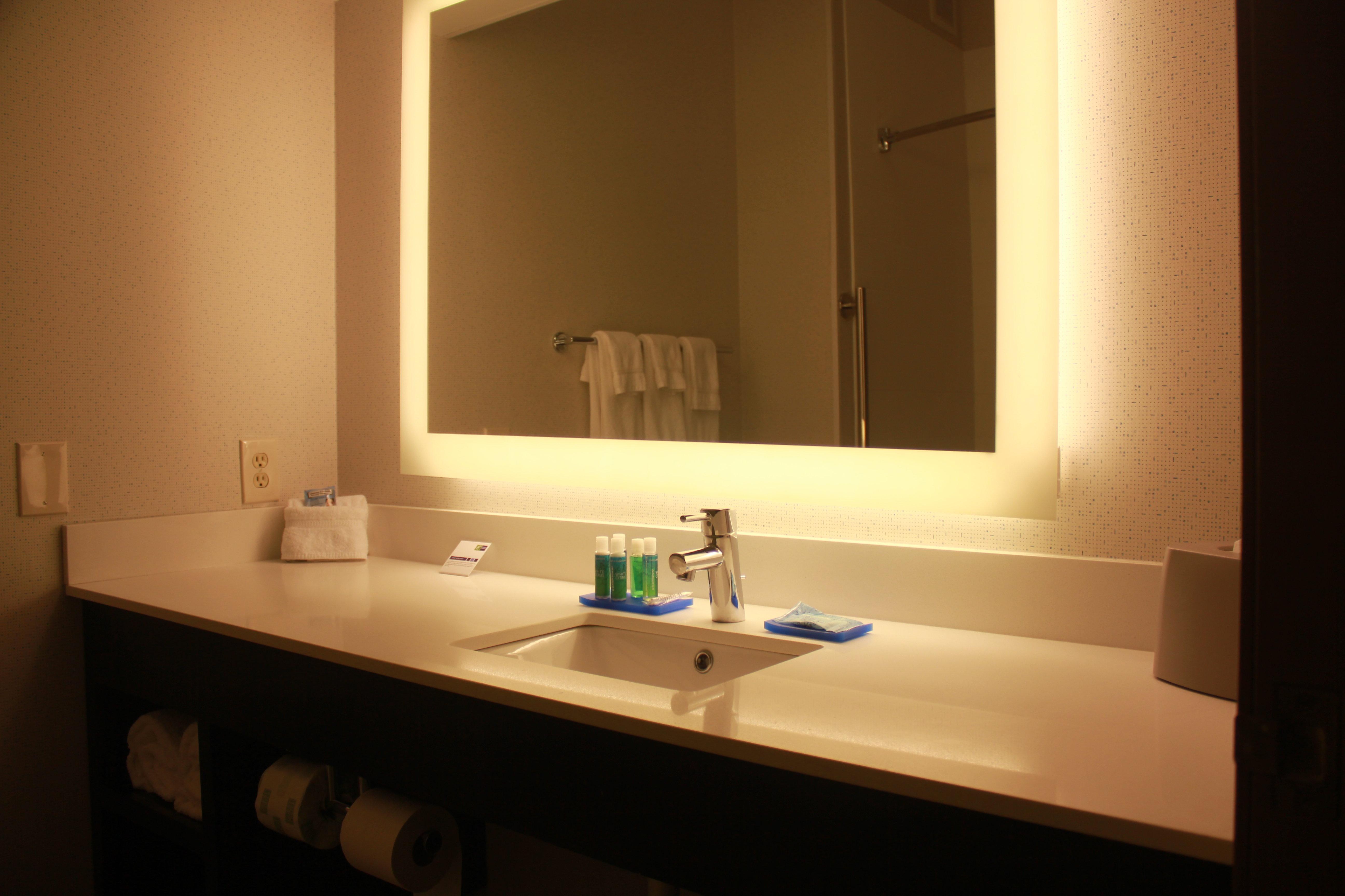 Holiday Inn Express Corydon By Ihg Bagian luar foto