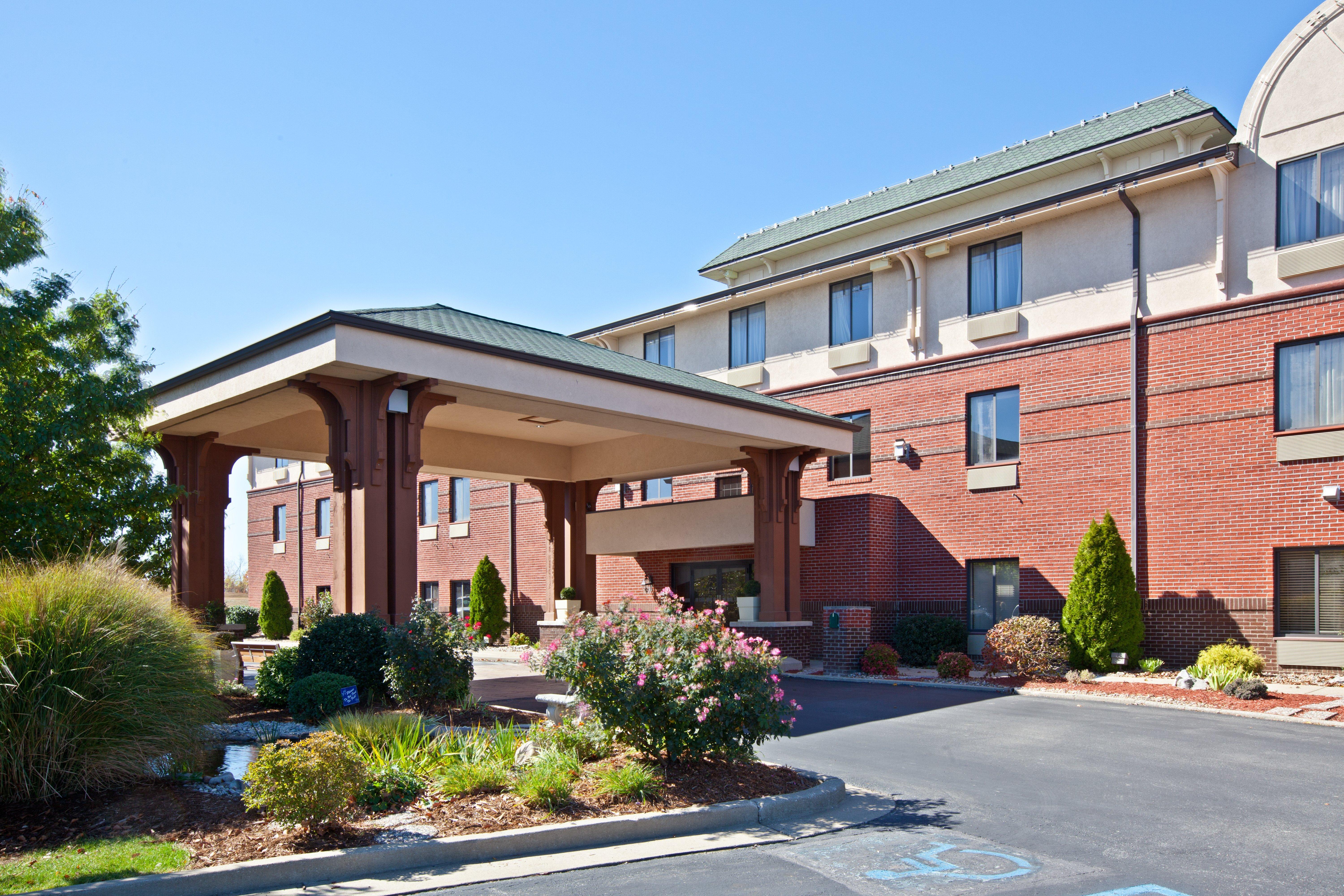 Holiday Inn Express Corydon By Ihg Bagian luar foto