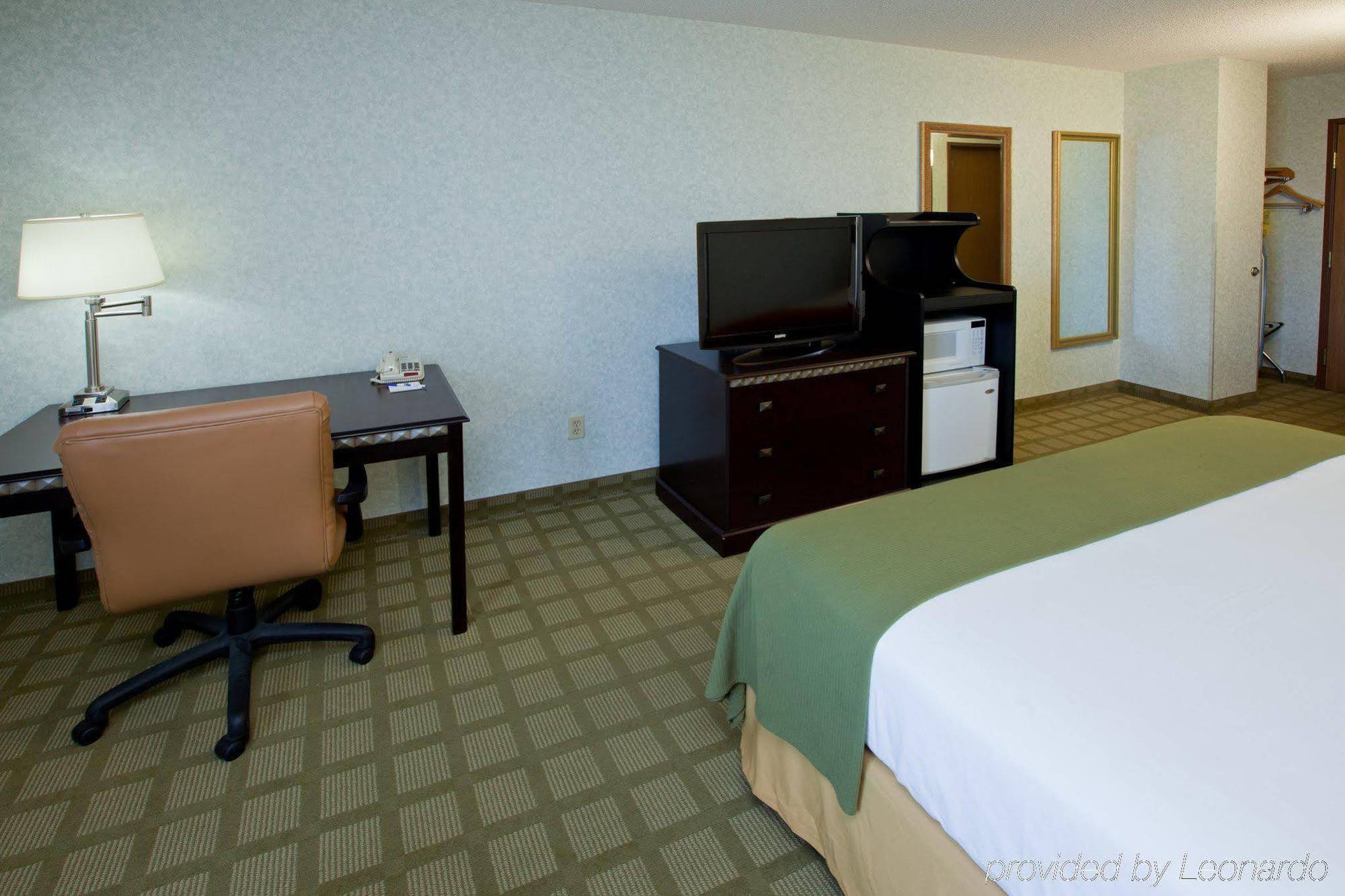 Holiday Inn Express Corydon By Ihg Ruang foto